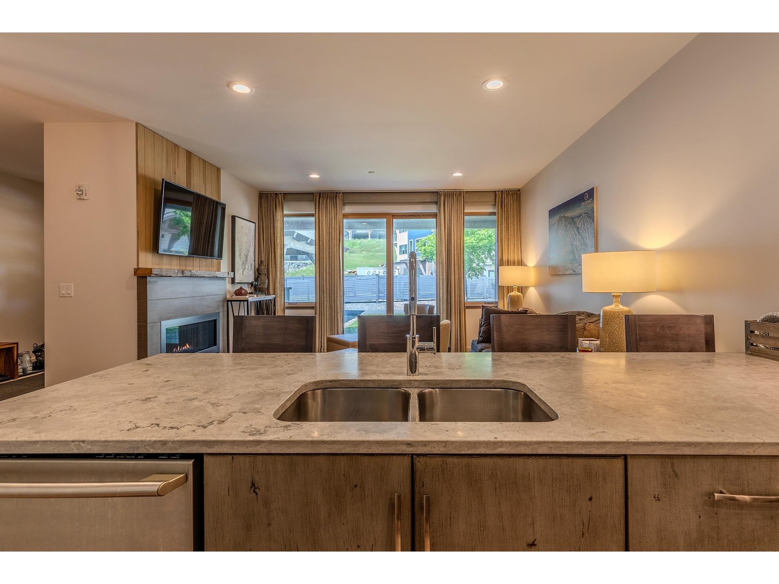 Breakfast bar