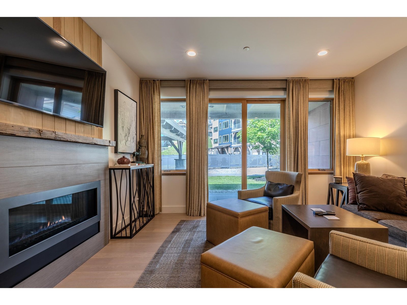 Gas fireplace