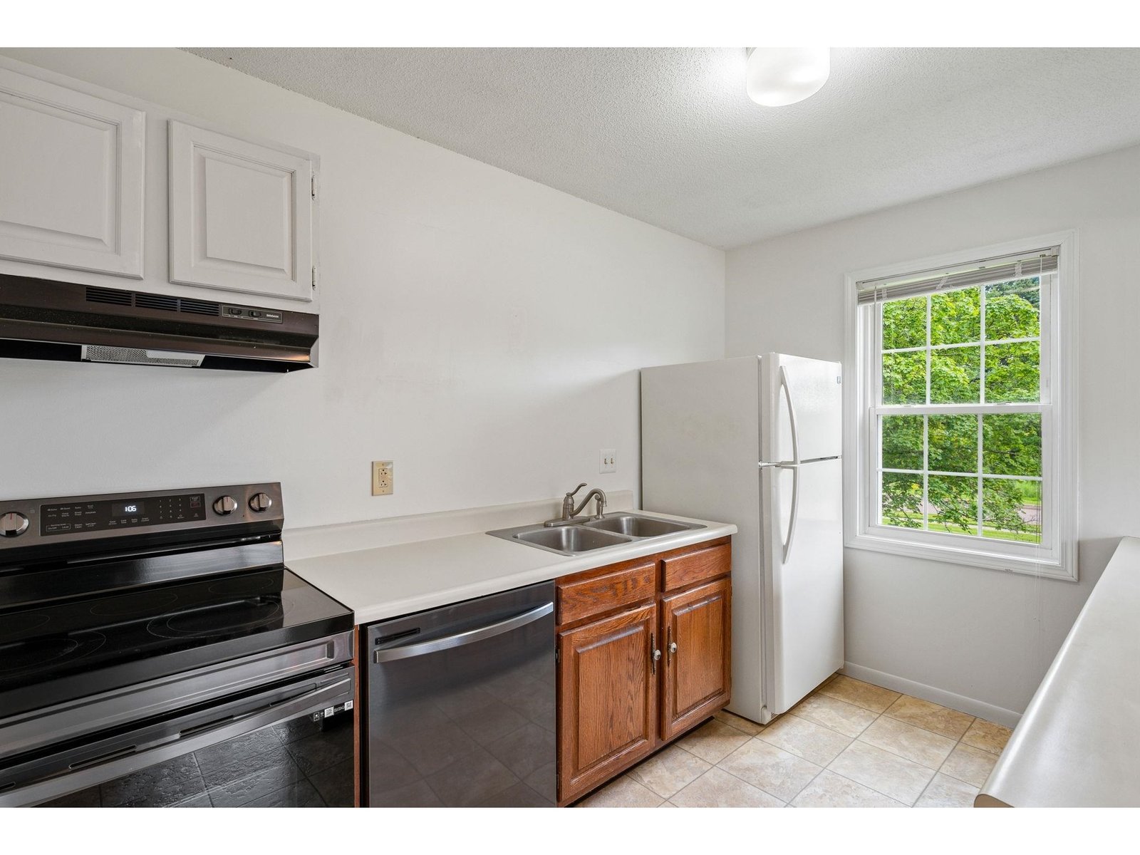 140 North Twin Oaks Terrace