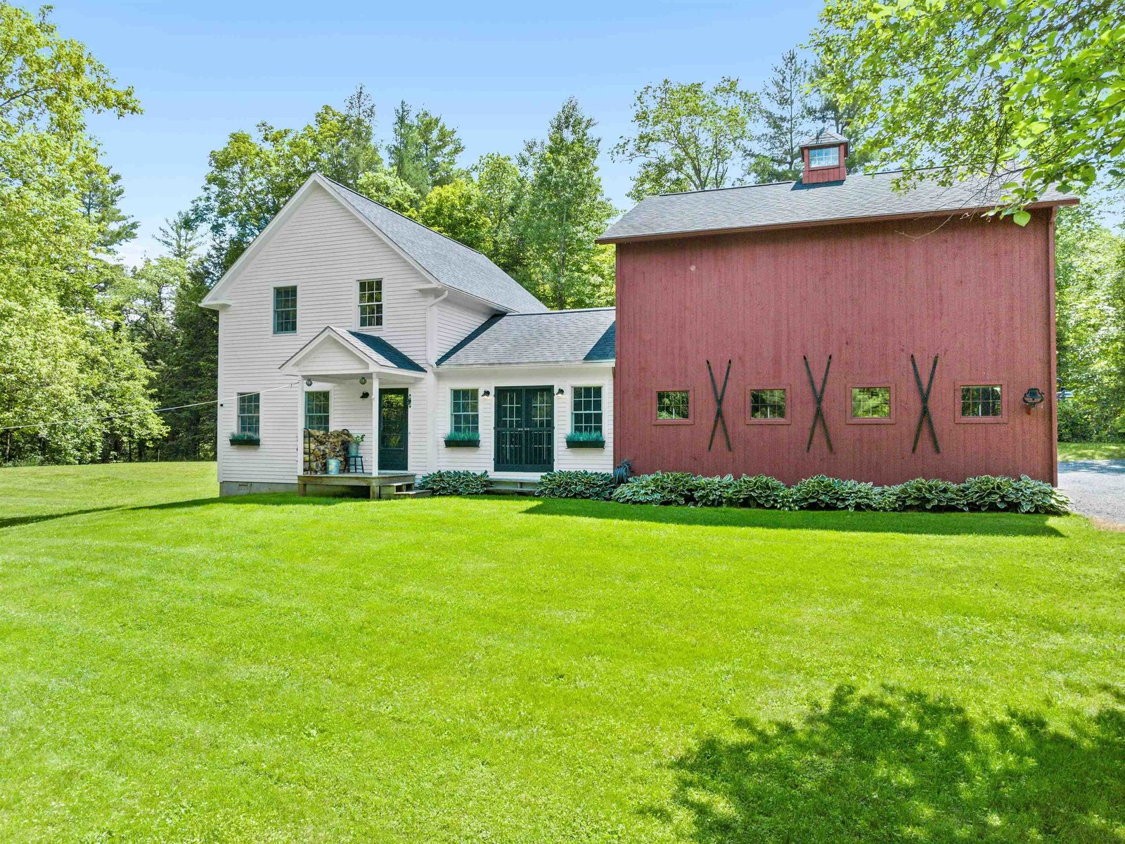 Charming Modern Farmhouse