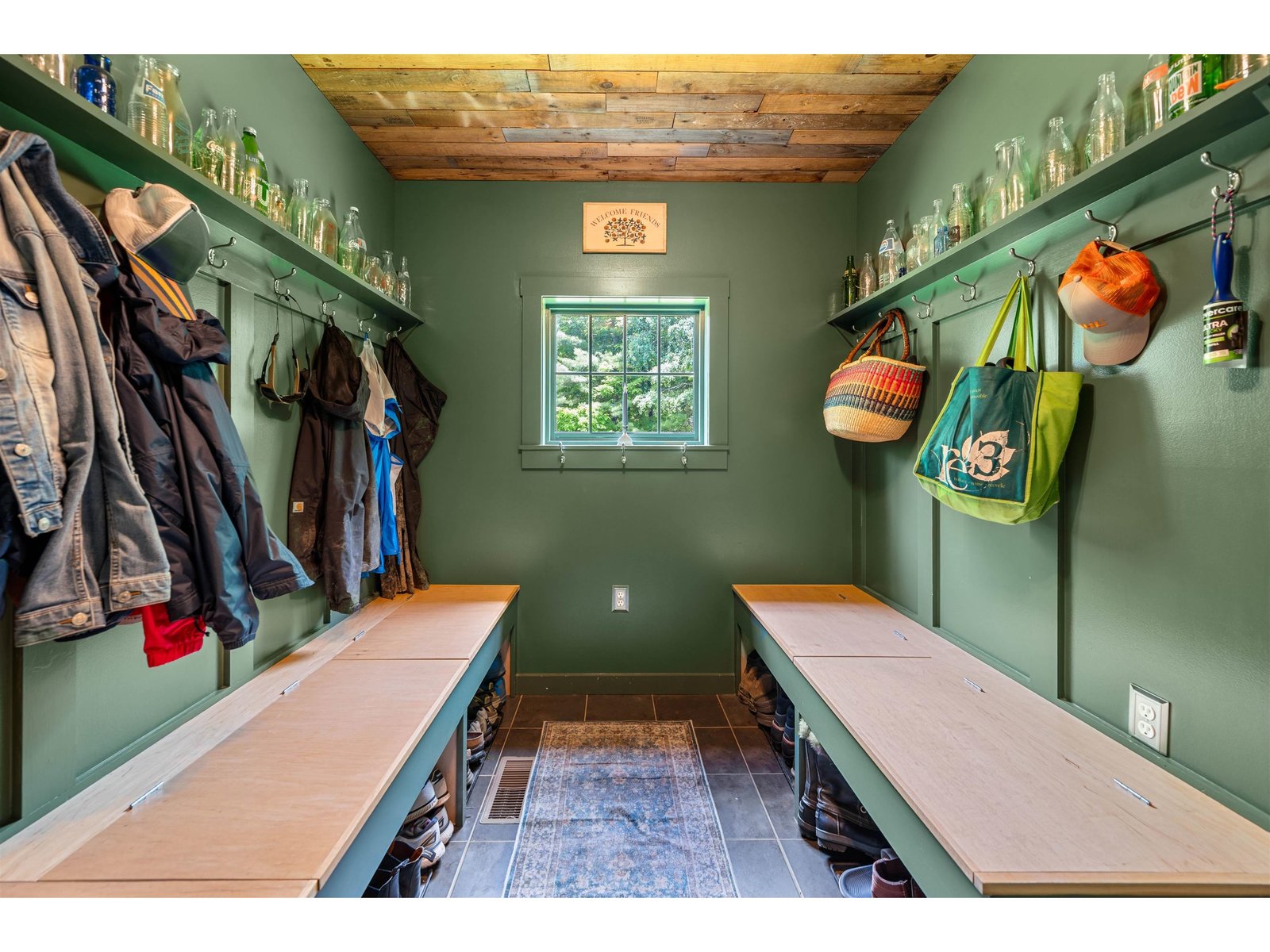 Fabulous Priceless Mudroom