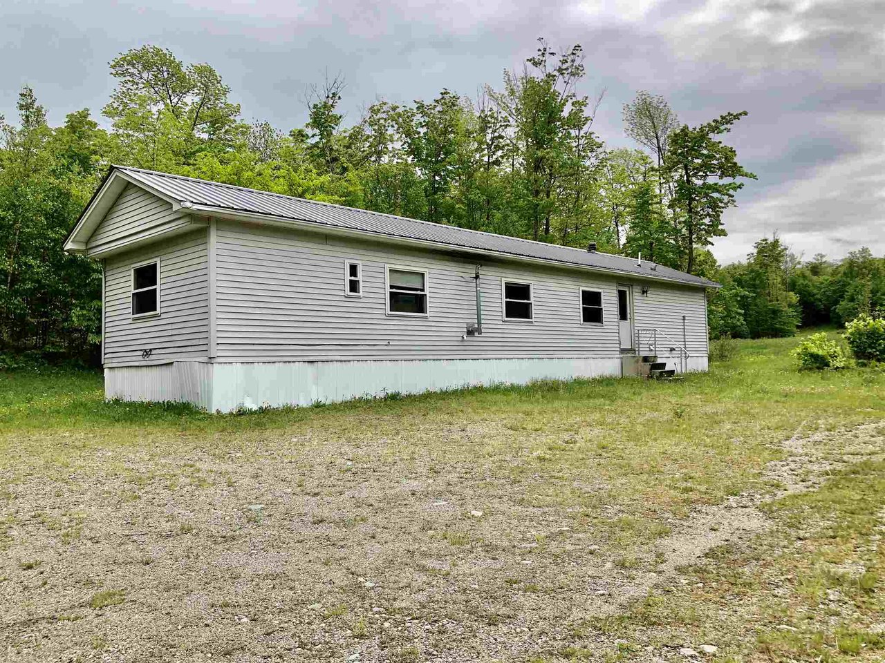 1404 Clark Mountain Road