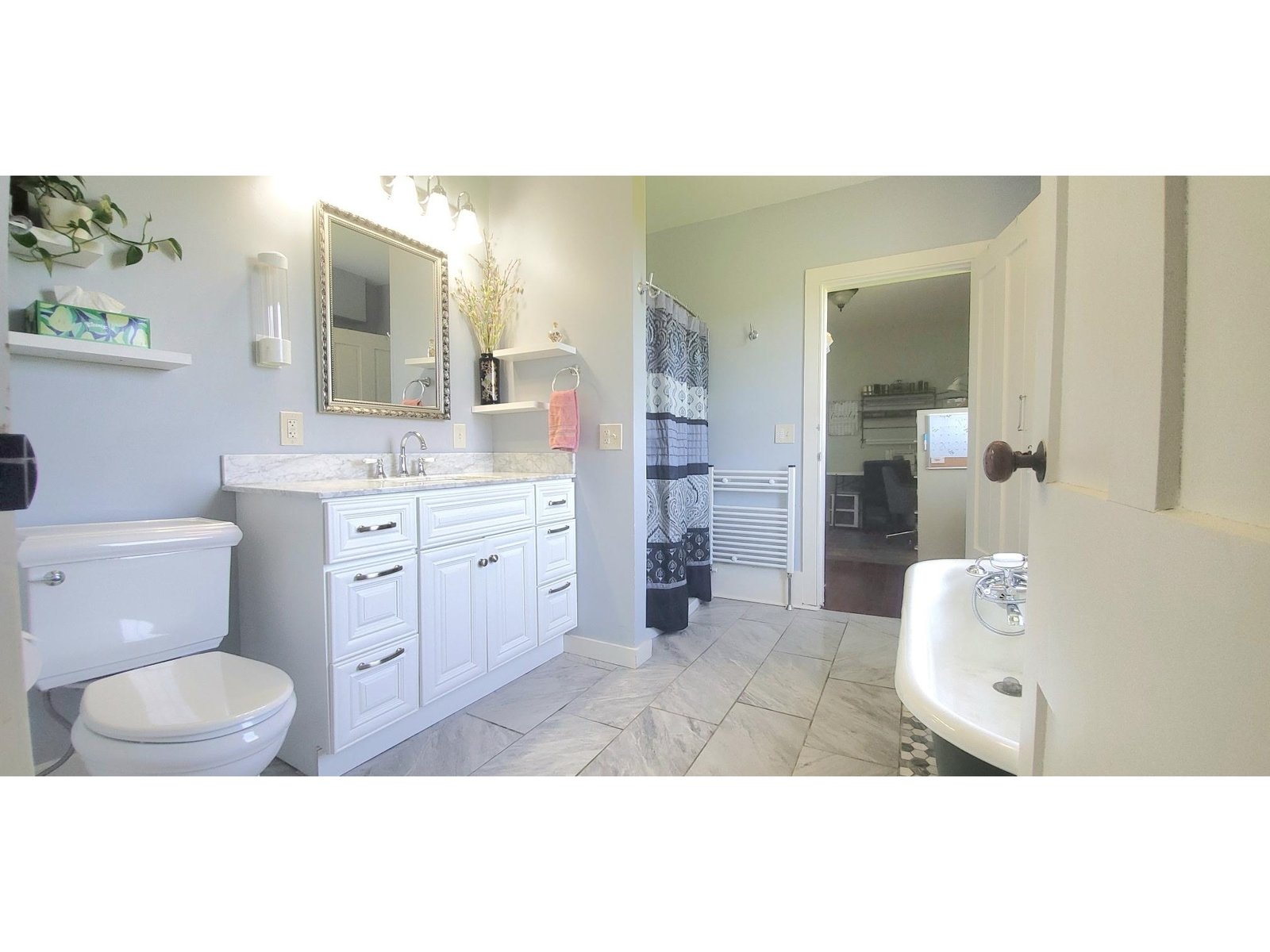 1407 Whittier Hill