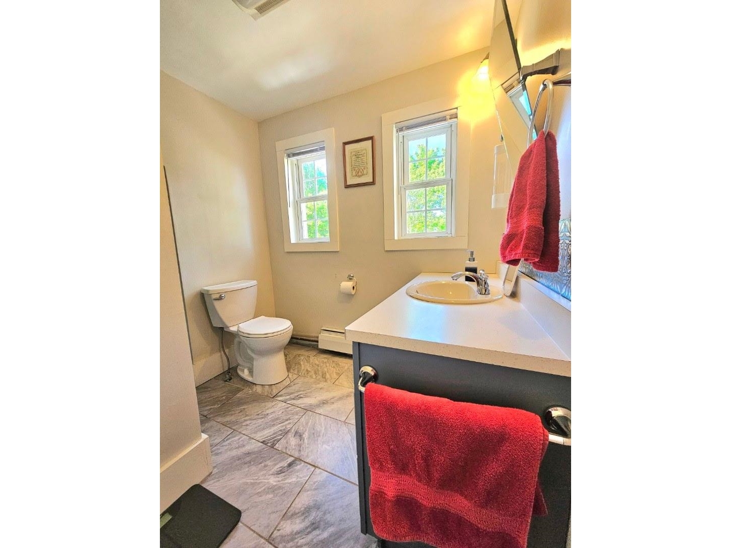 1407 Whittier Hill