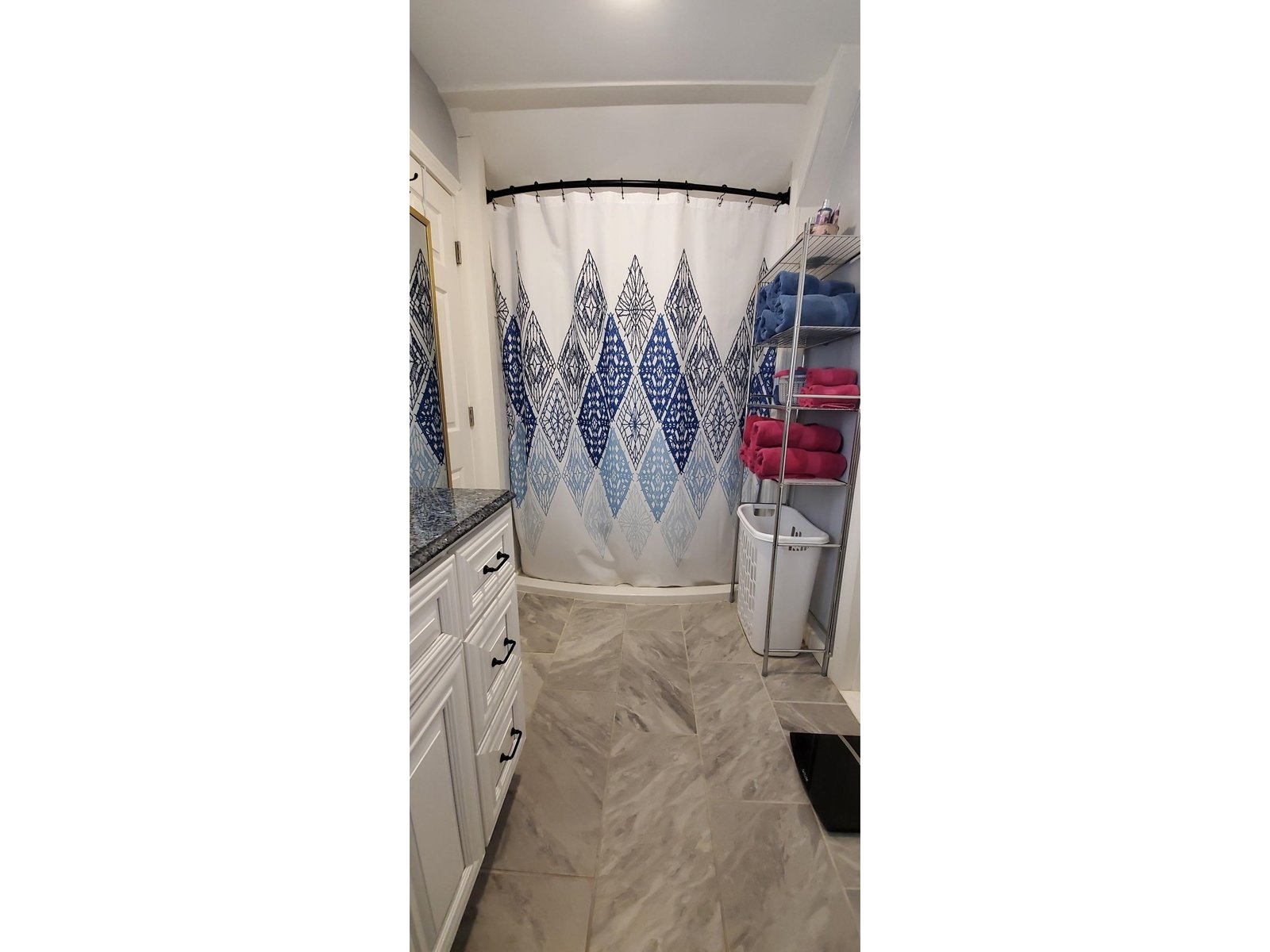 1407 Whittier Hill