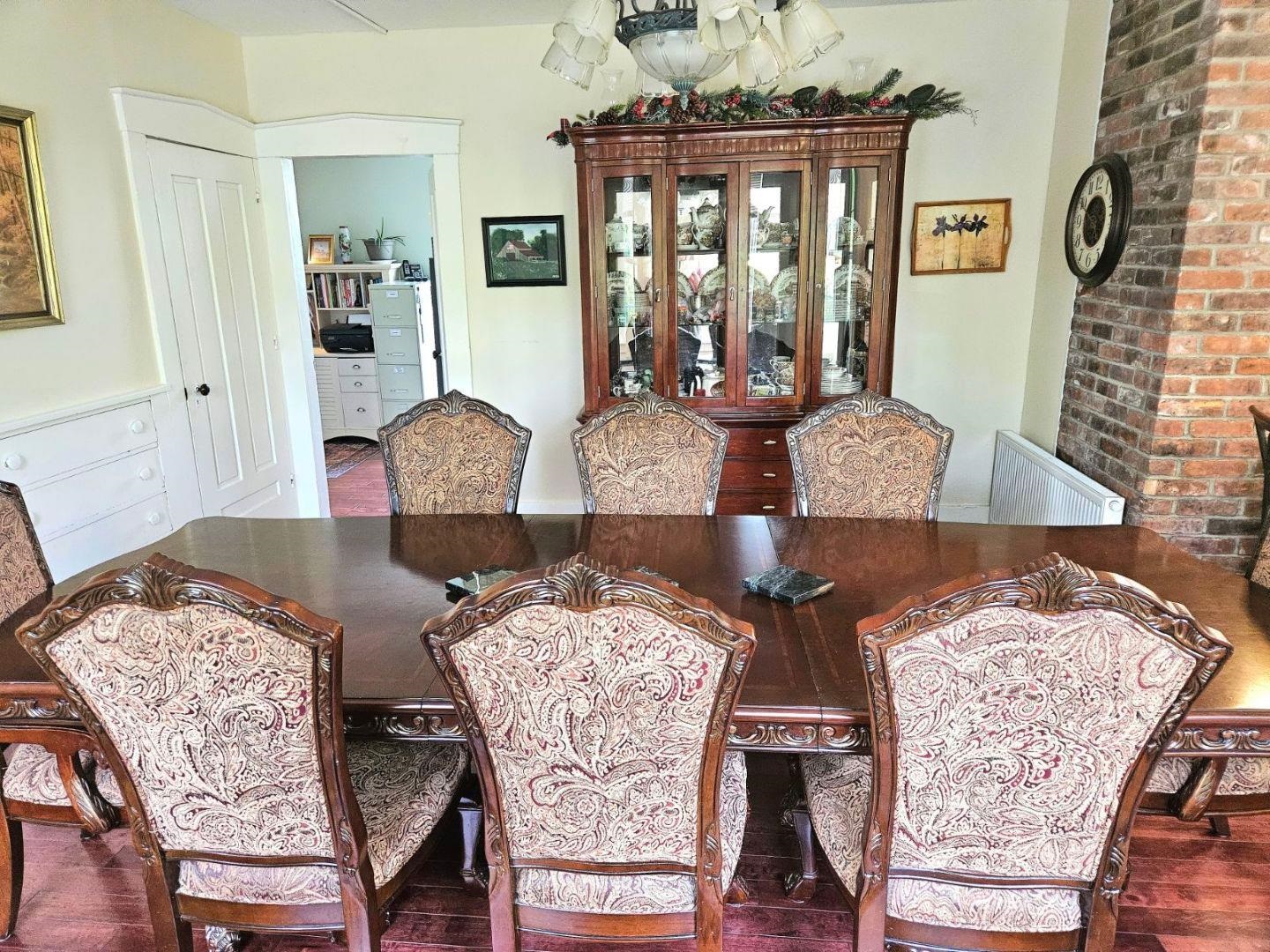 1407 Whittier Hill