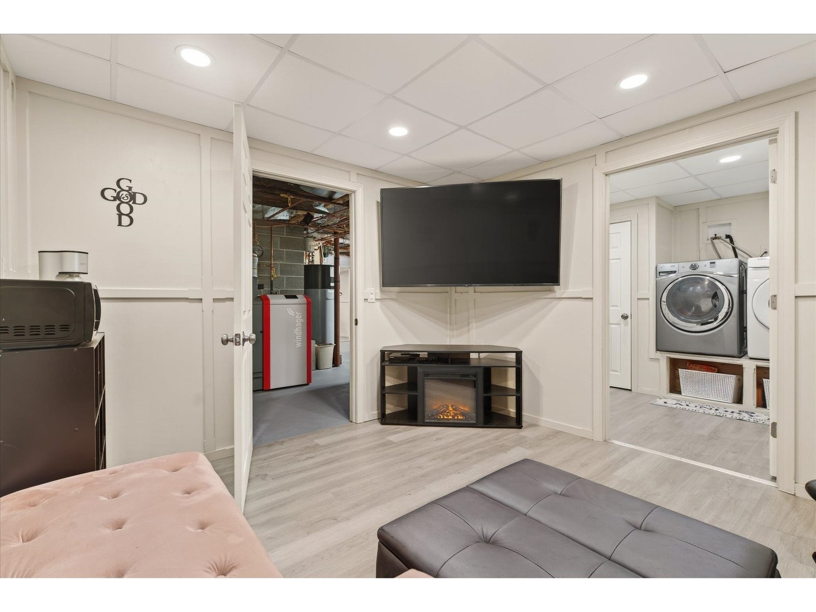 1407 Whittier Hill Road