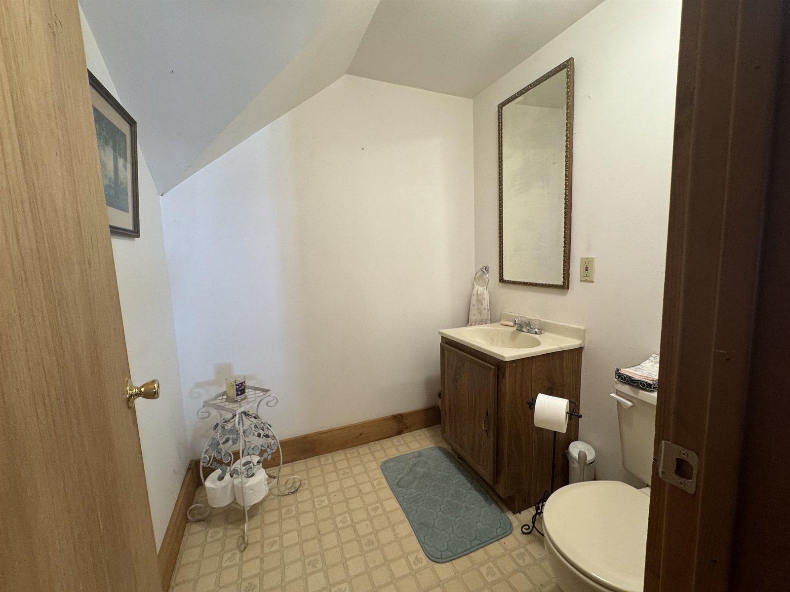 2nd story half bath