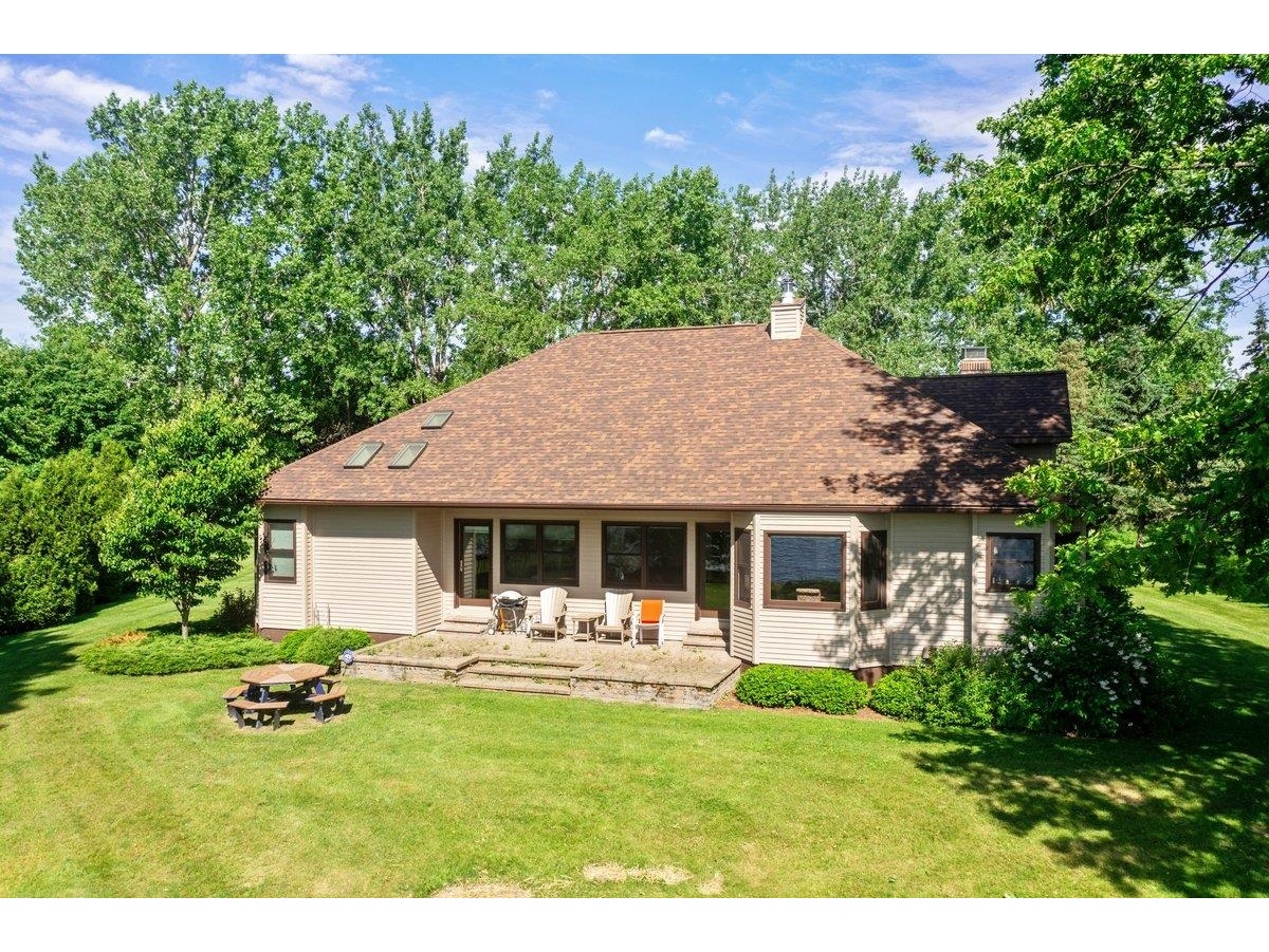 1411 Windmill Point
