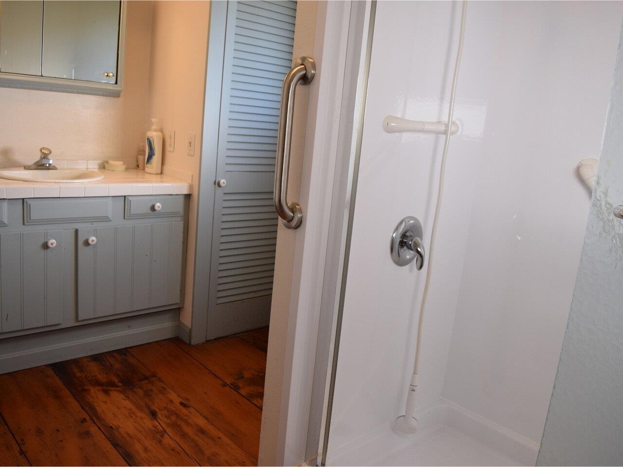 Main bathroom