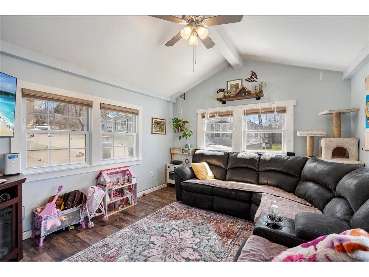 142 Penny Lane