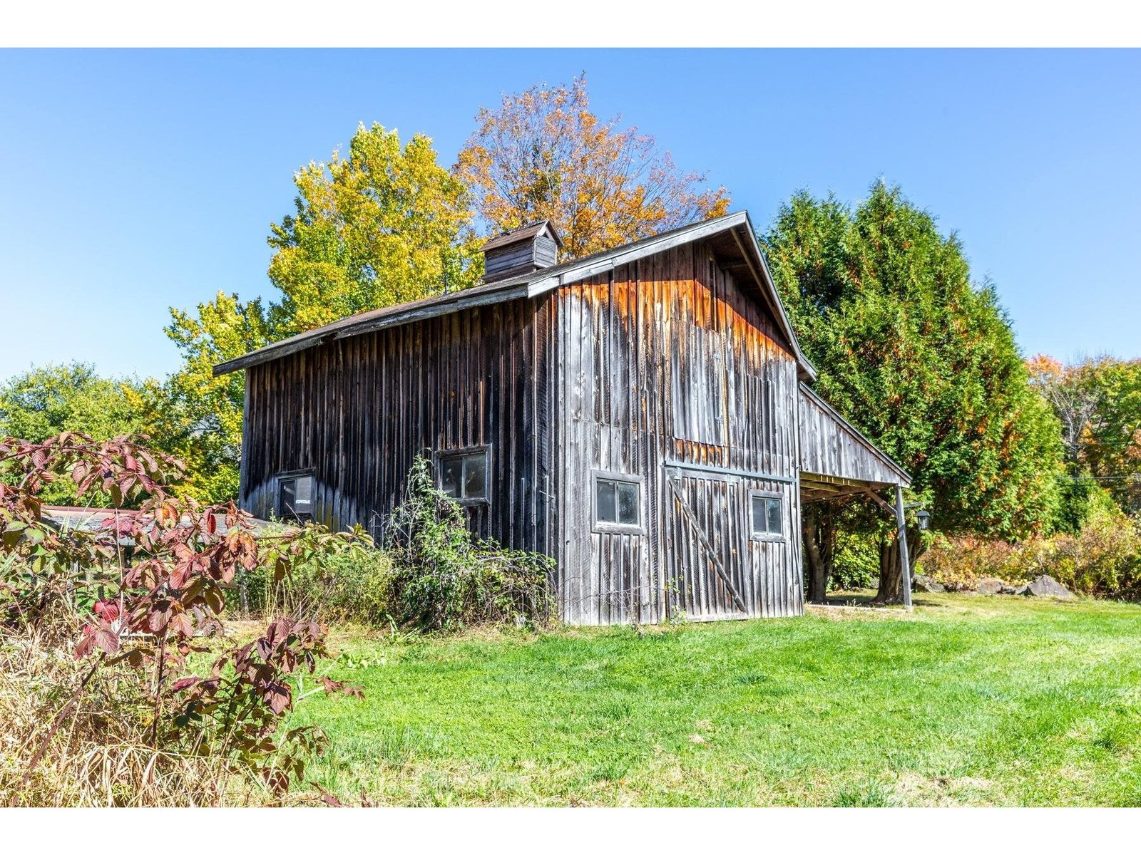Barn for animals/ toys/ apartment?