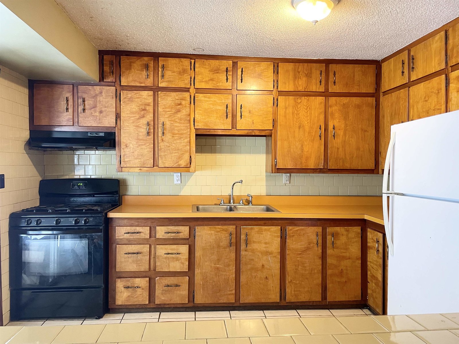 1422 Cabot Road