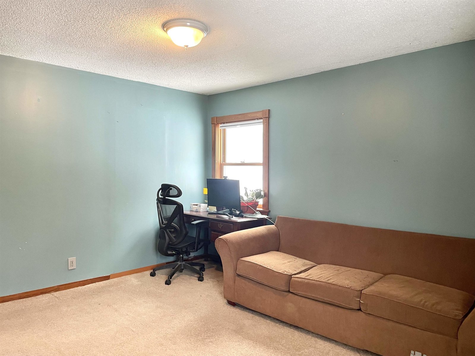 1422 Cabot Road