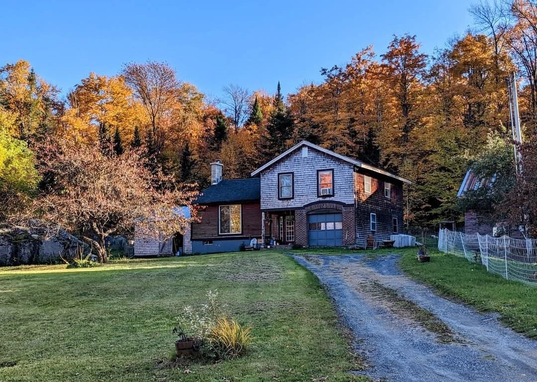 1422 Cabot Road