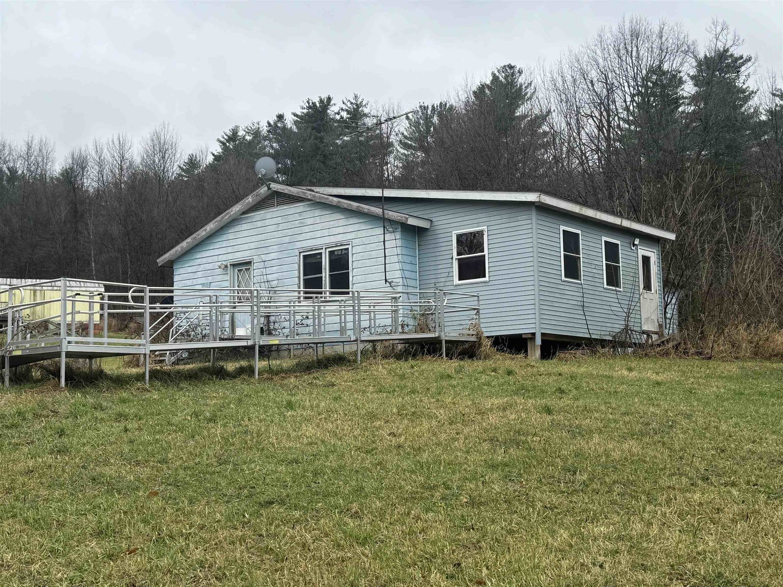 1423 Snake Mountain Road