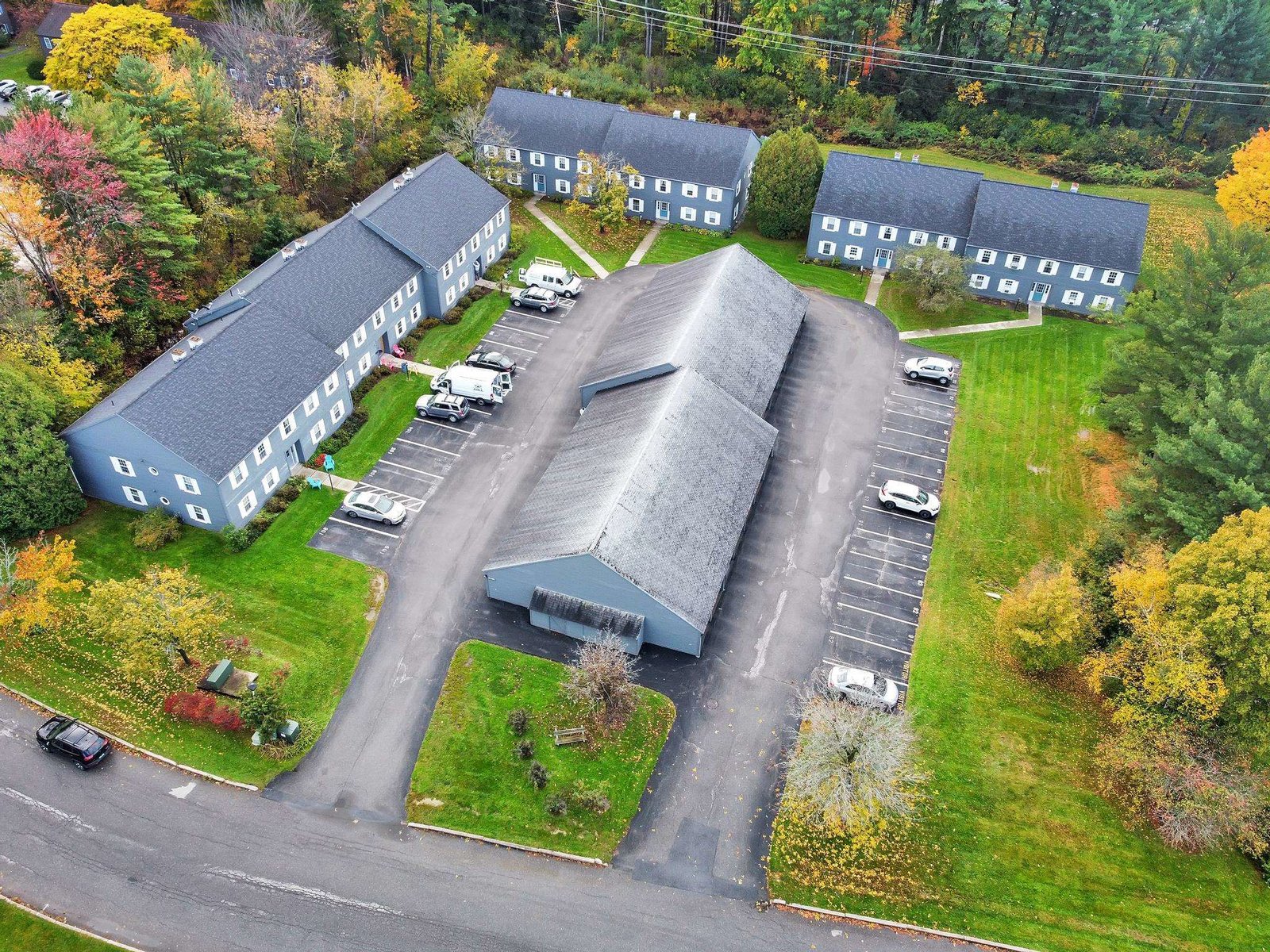 143 Twin Oaks Terrace, Unit 143