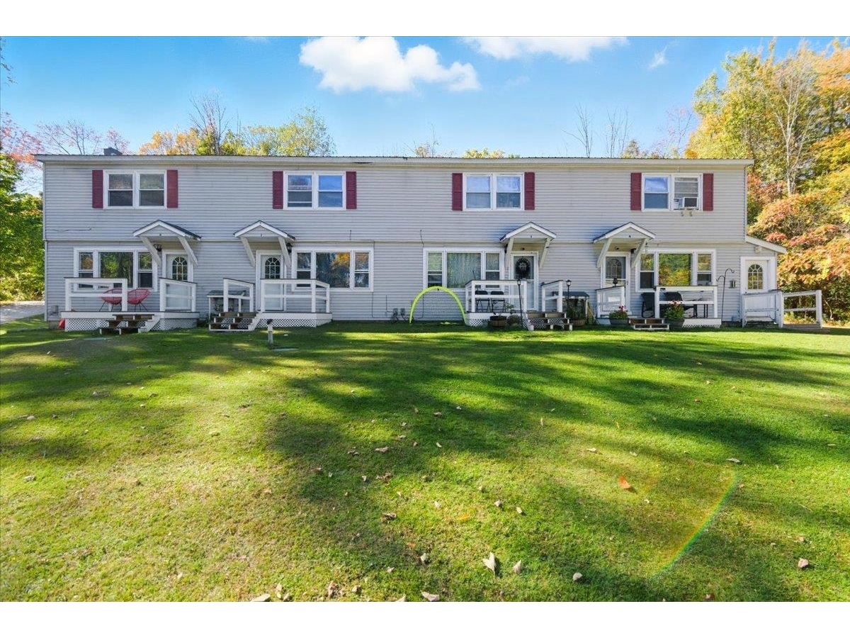 1438 Pond Road