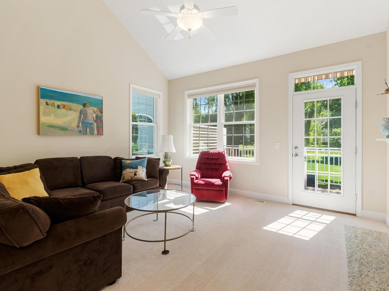 Sunny living room & fireplace