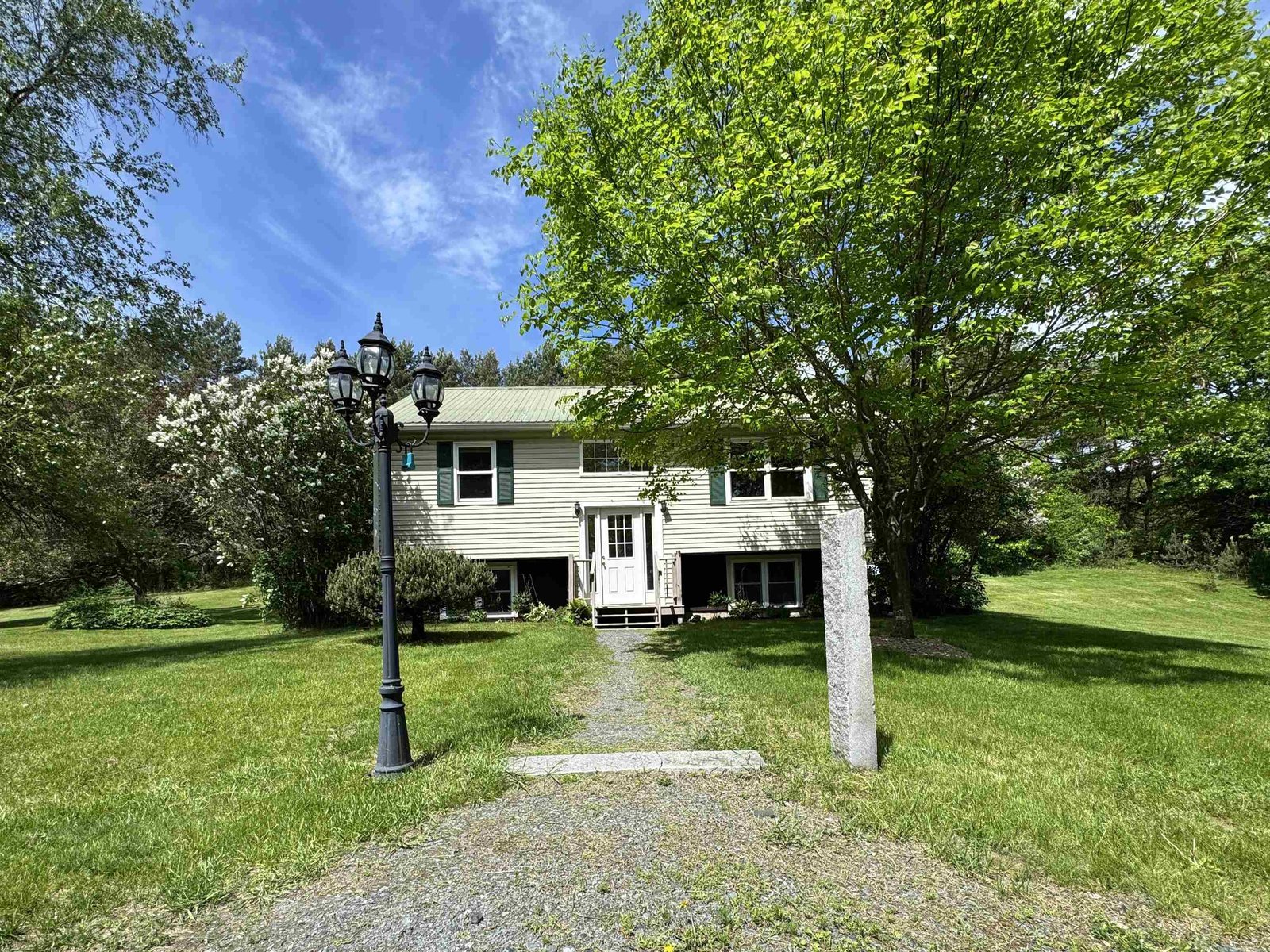 144 Lake Morey Road, Bradford