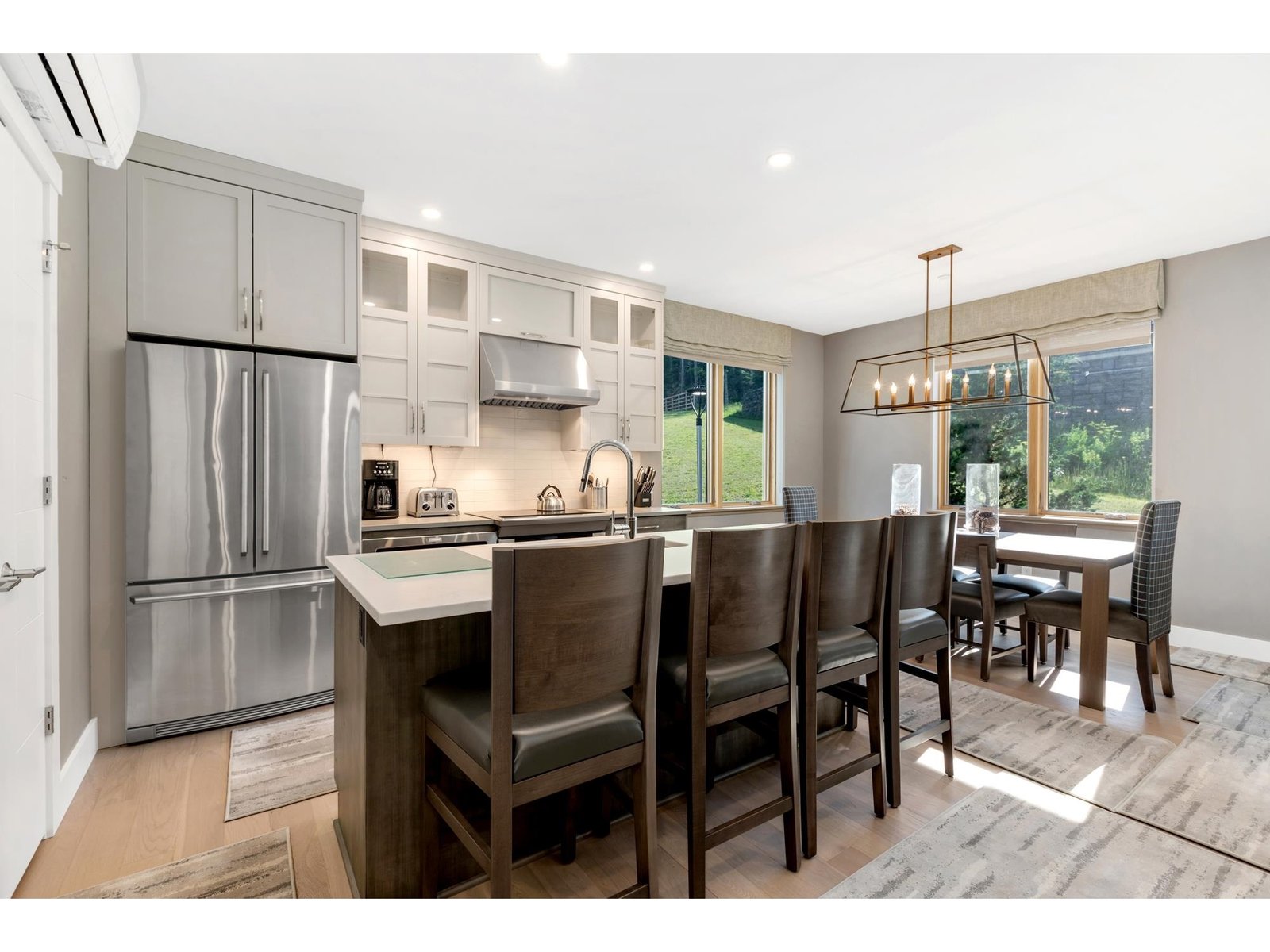Breakfast Bar
