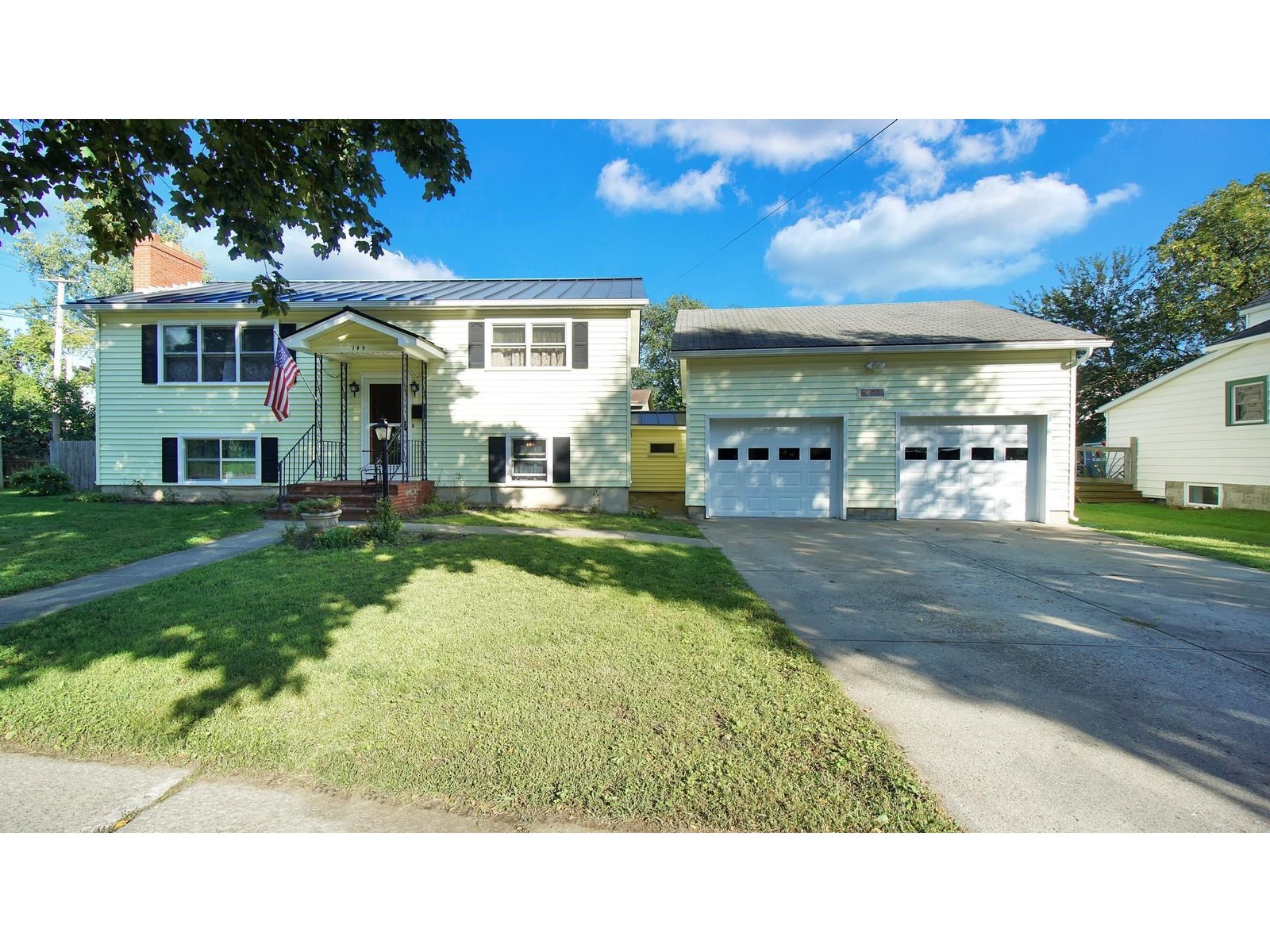 144 Walnut Street