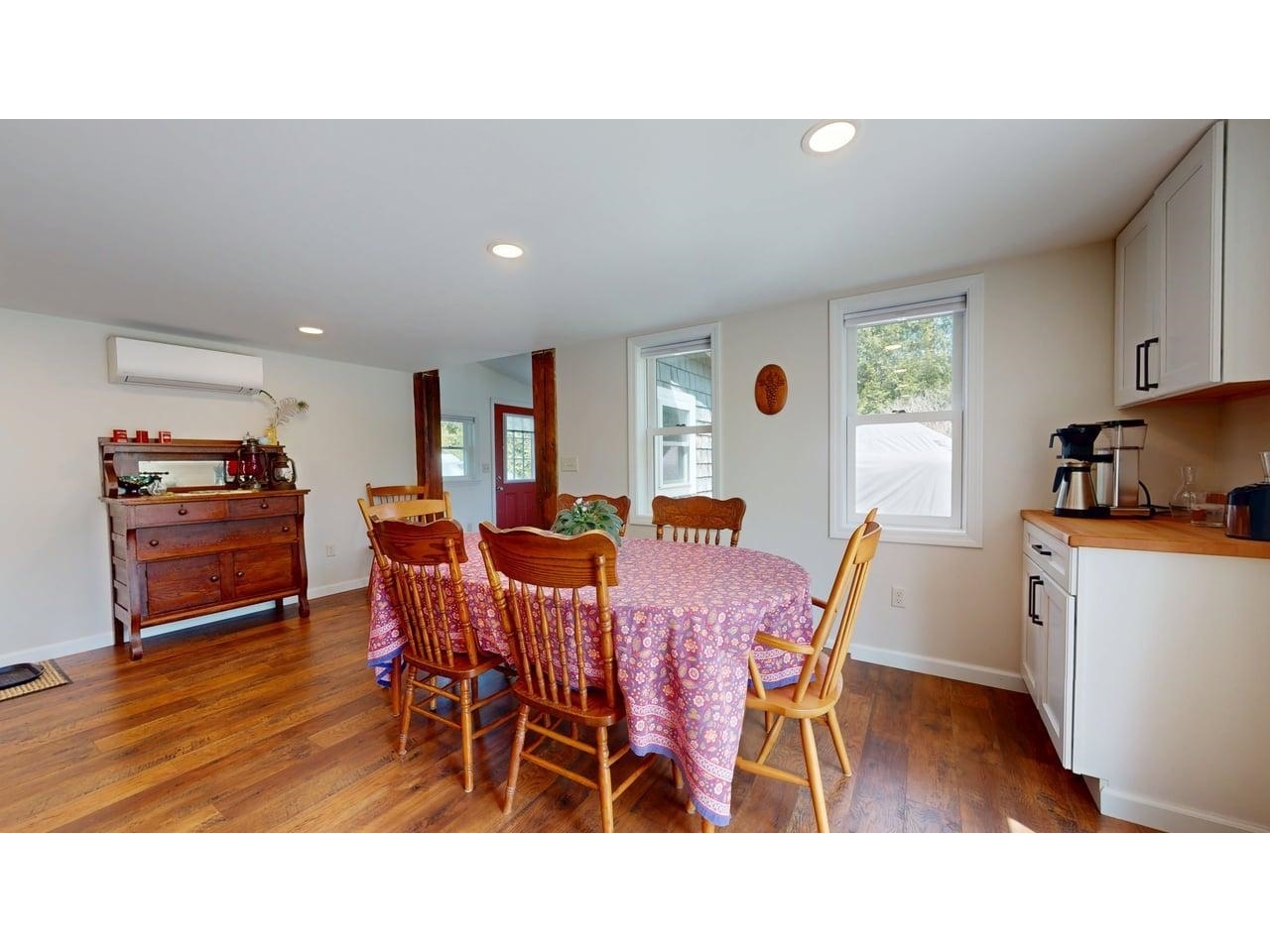 1447 Joyal Road