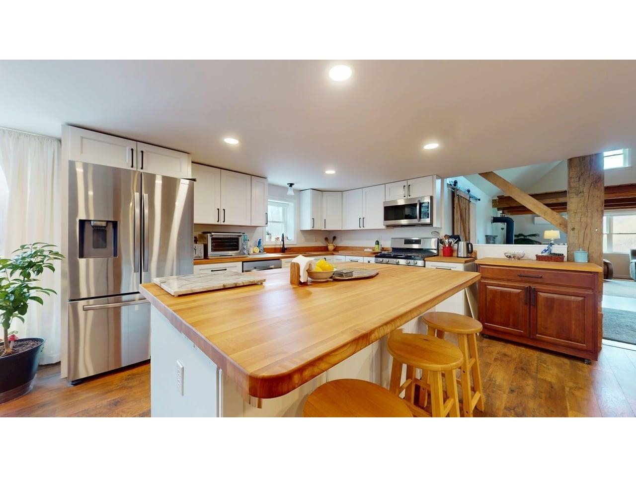 1447 Joyal Road