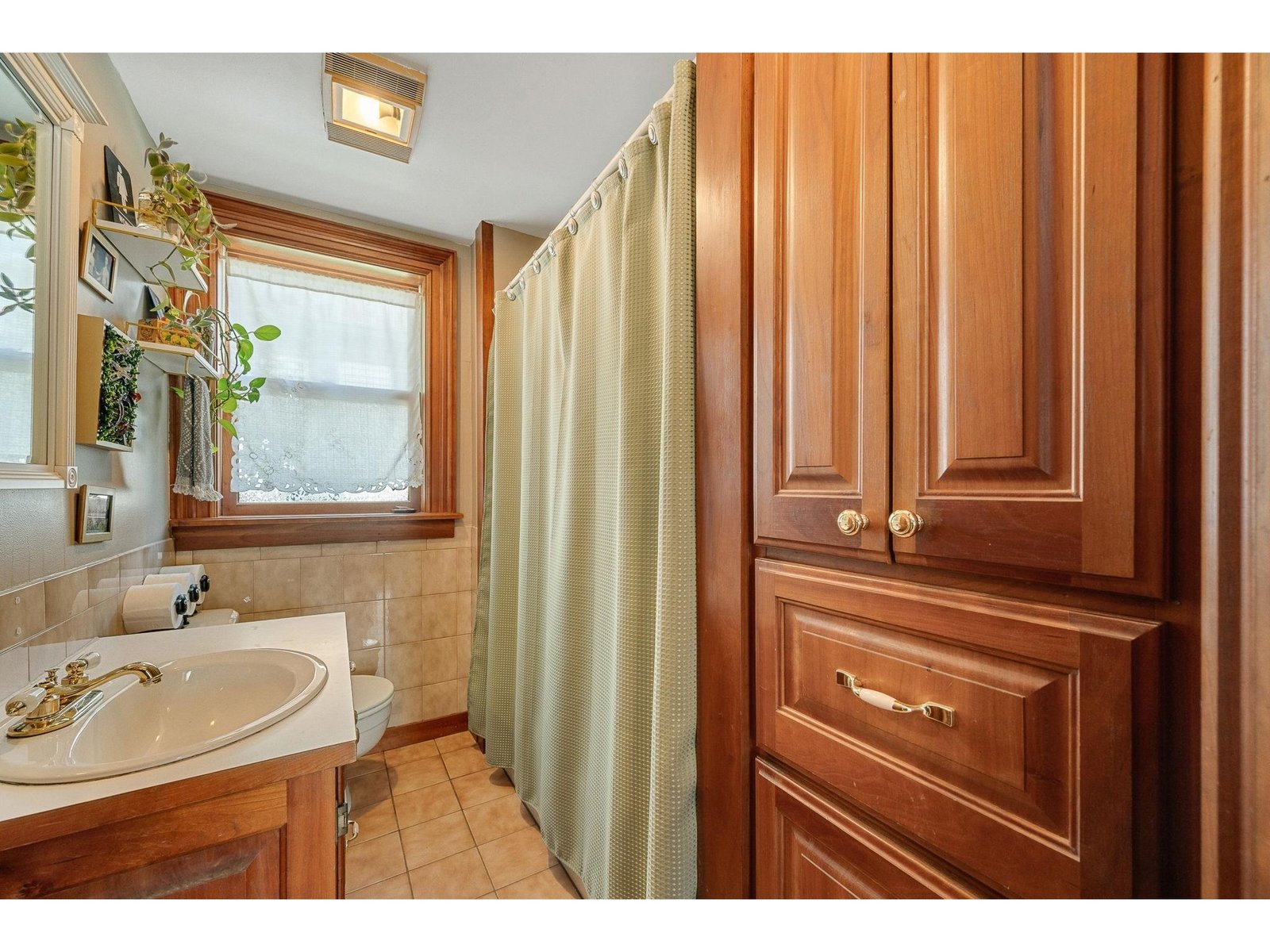 Updated full bath