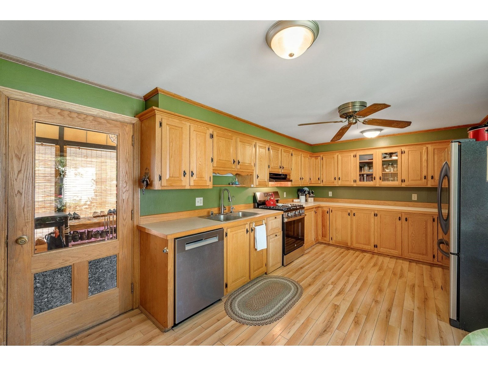 New gas range and dishwasher