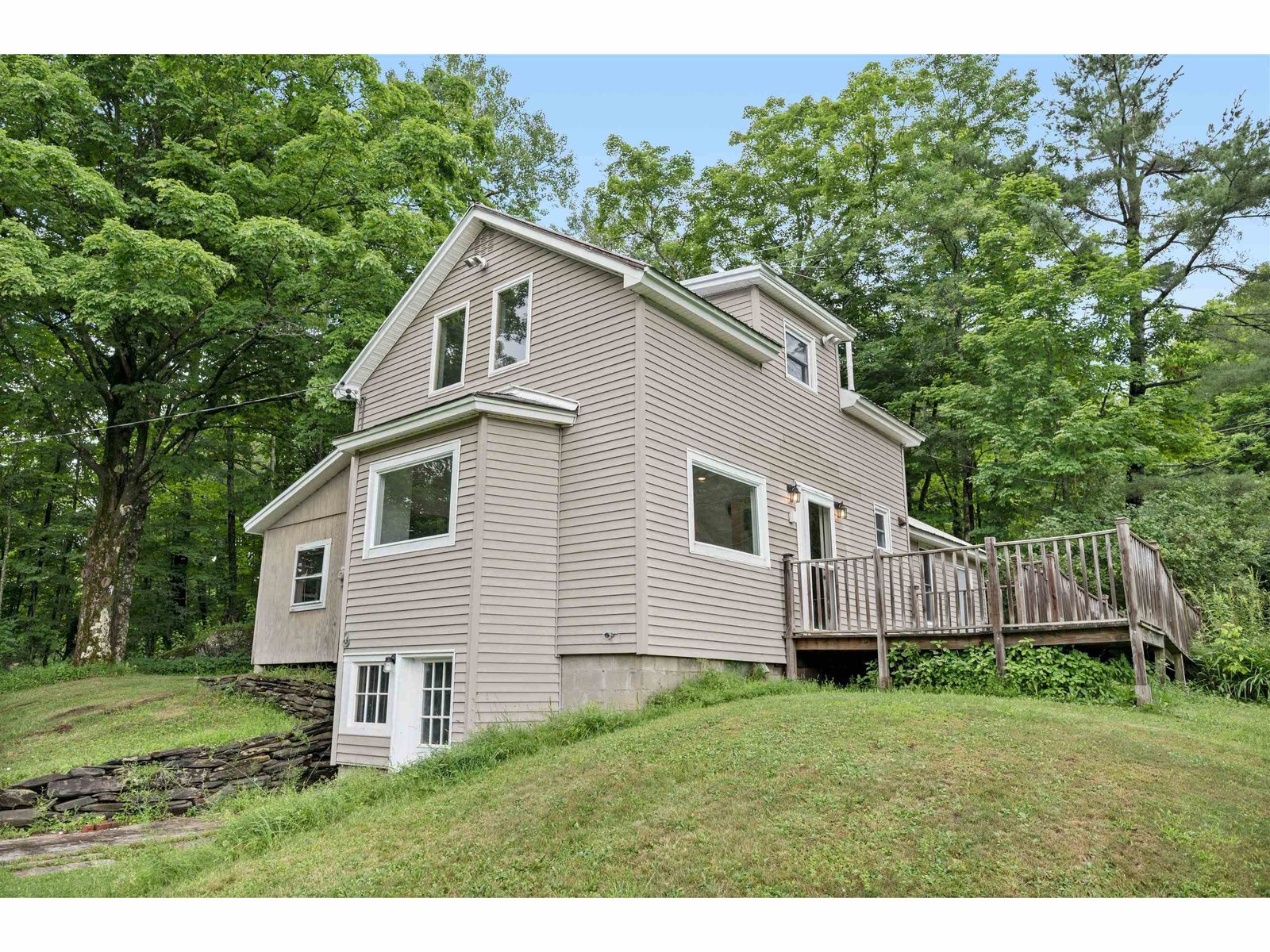 1458 East Roxbury Road