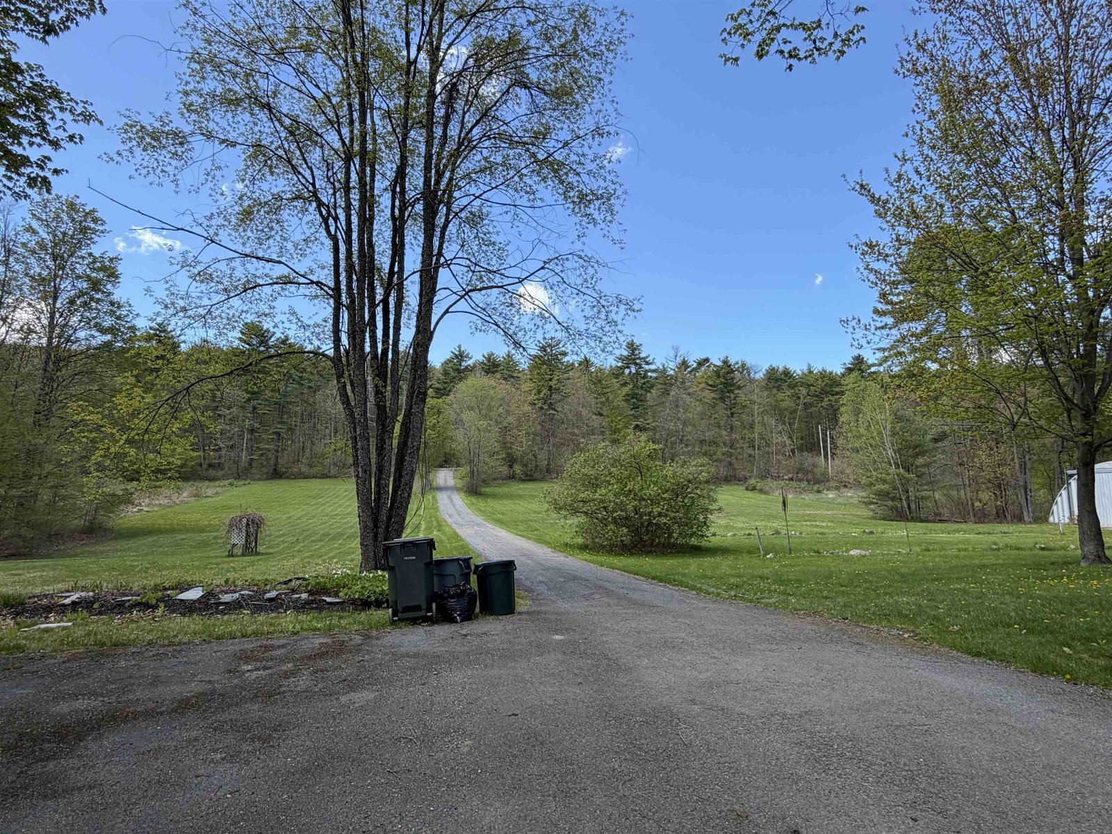Driveway out to road