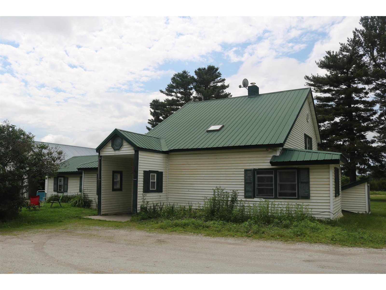 146 Parizo Street