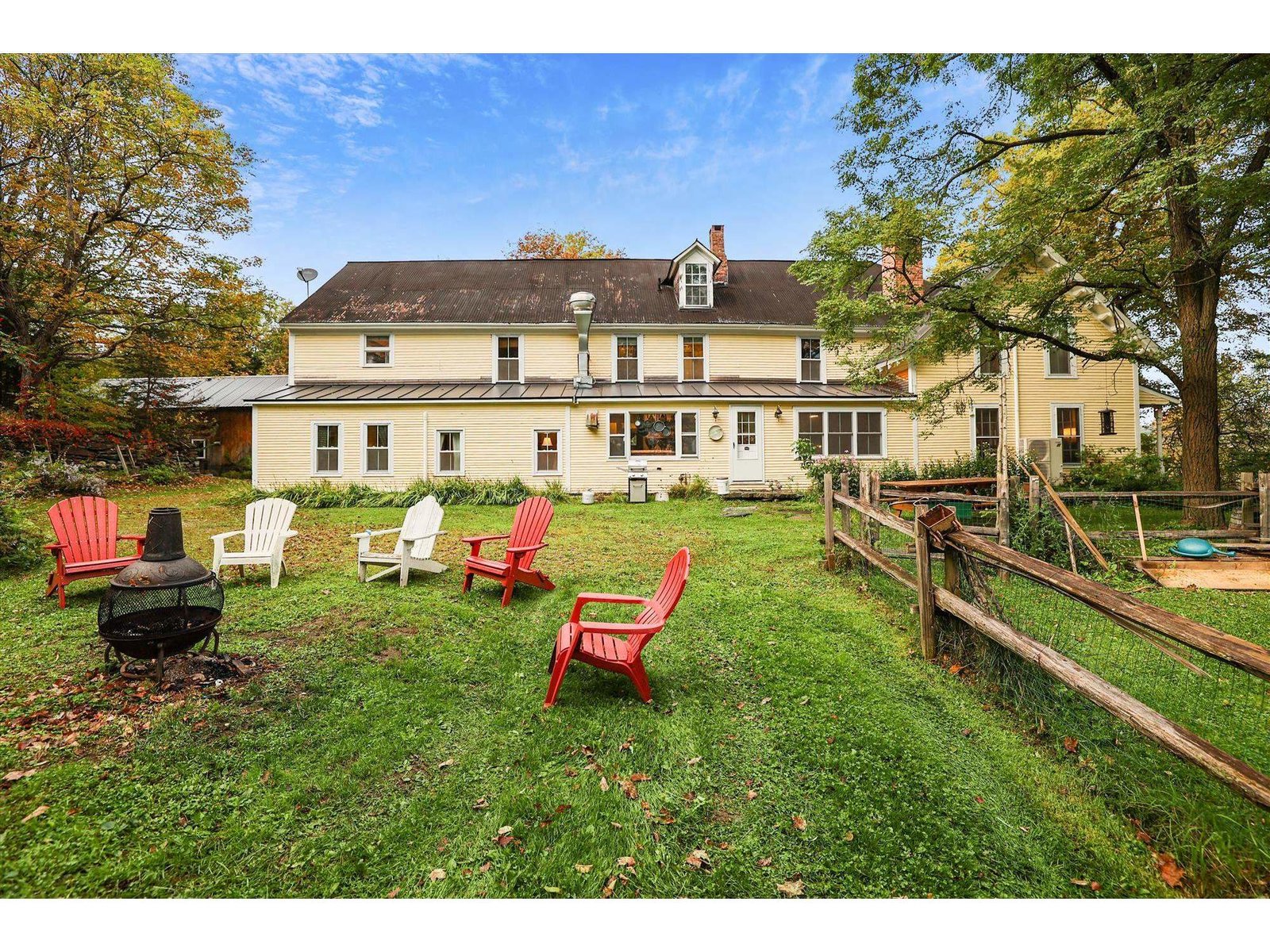 1460 Main Street