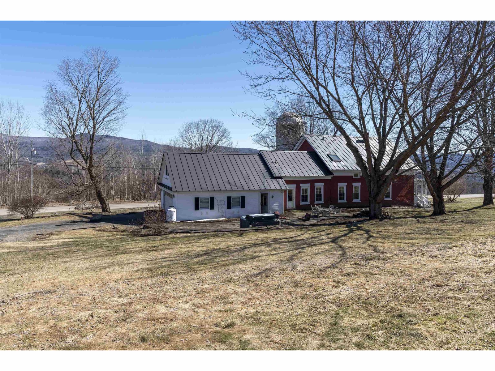 1463 Blush Hill Road