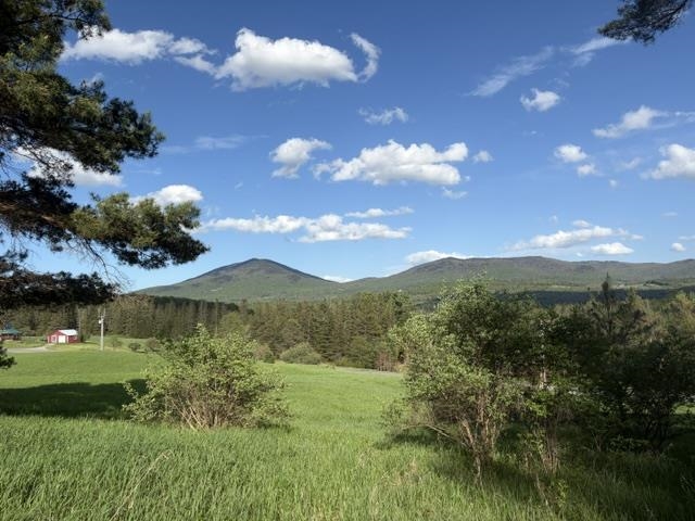 1465 Darling Hill Road, Lyndon