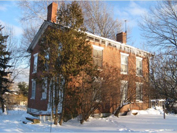 1468 Main ST