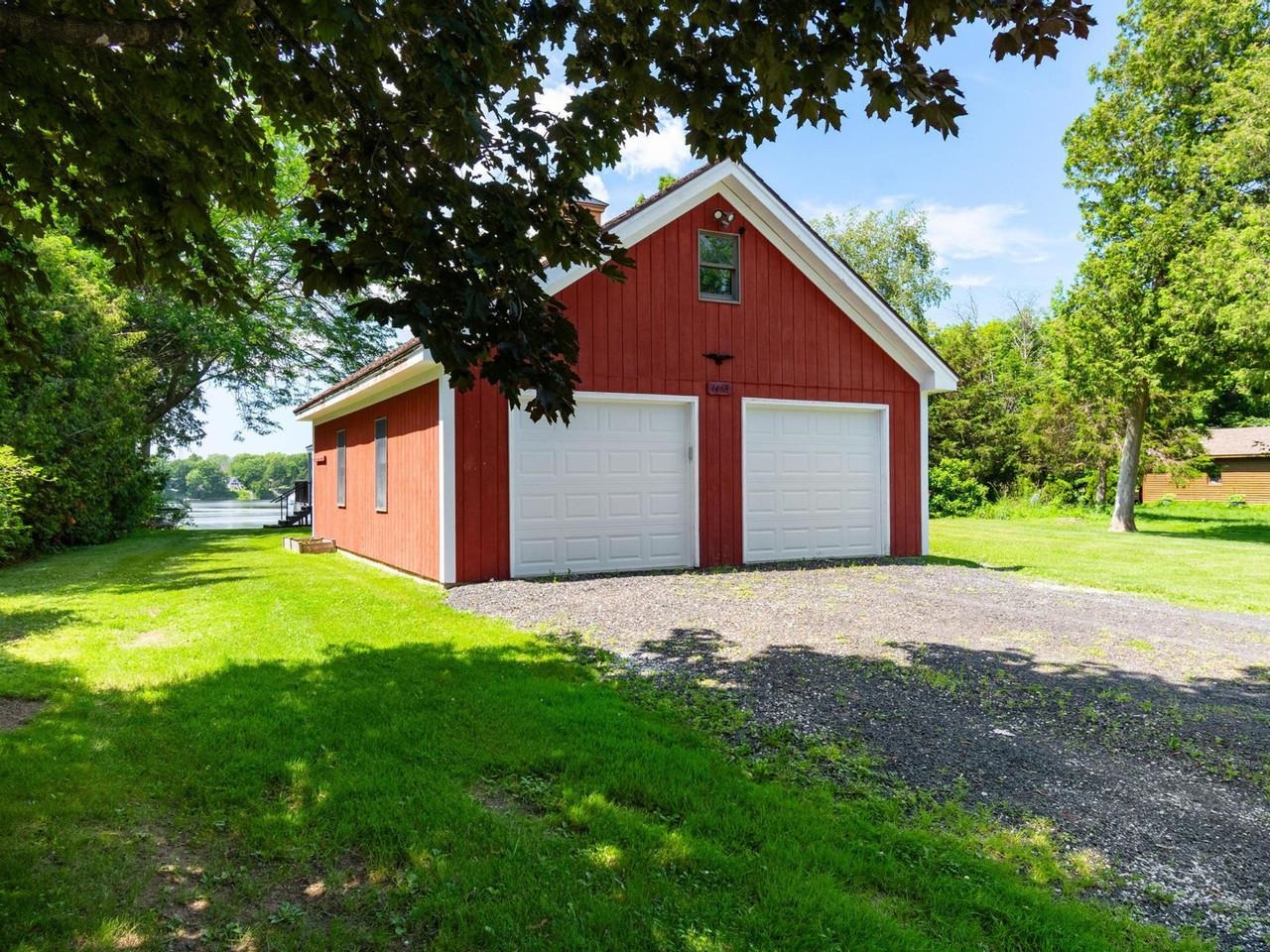 1468 Savage Point Road