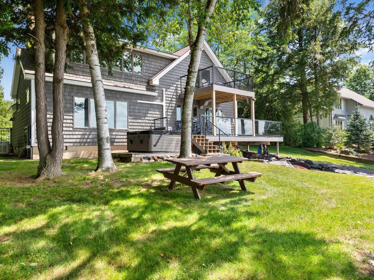 1468 Savage Point Road