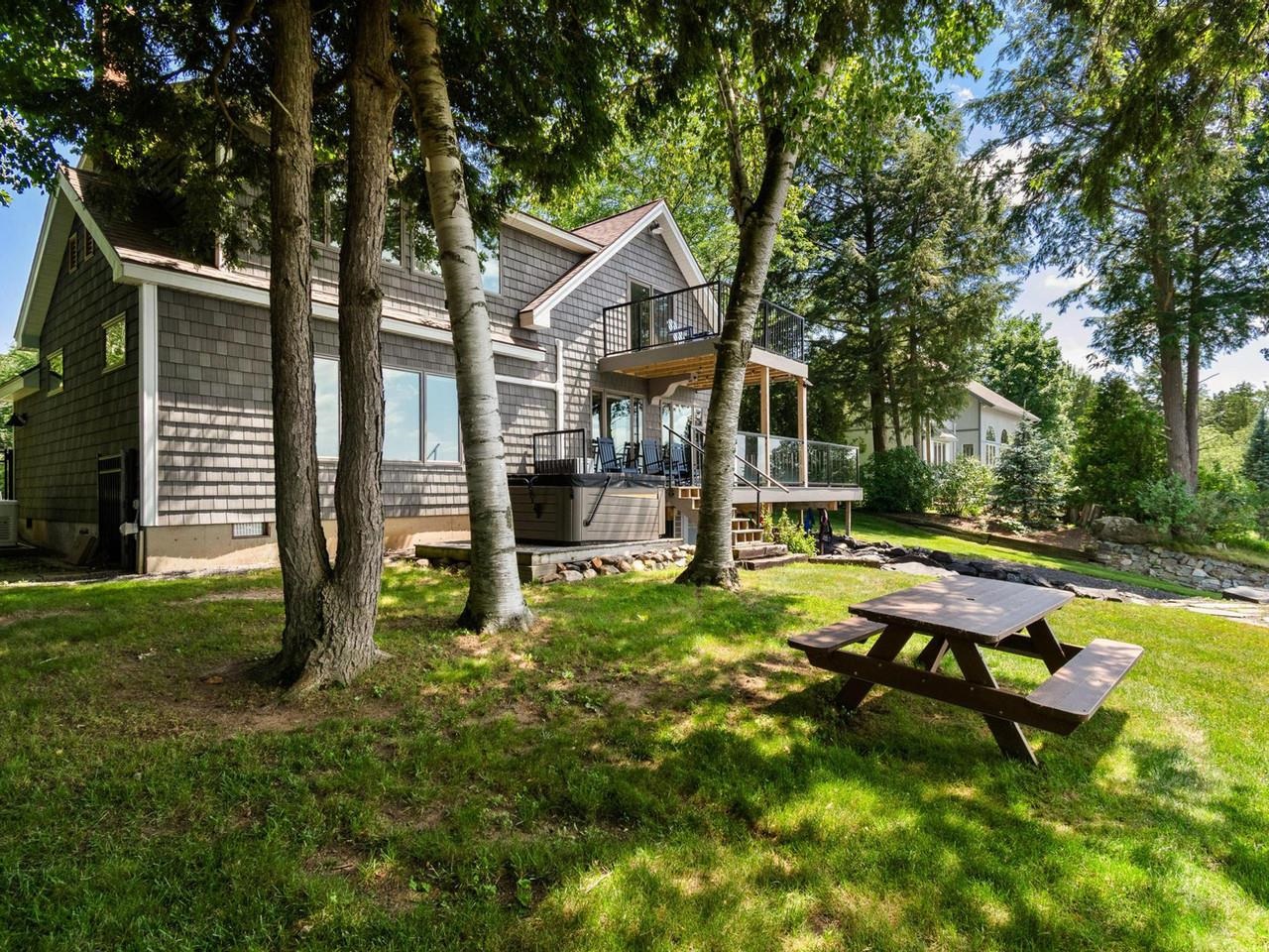 1468 Savage Point Road