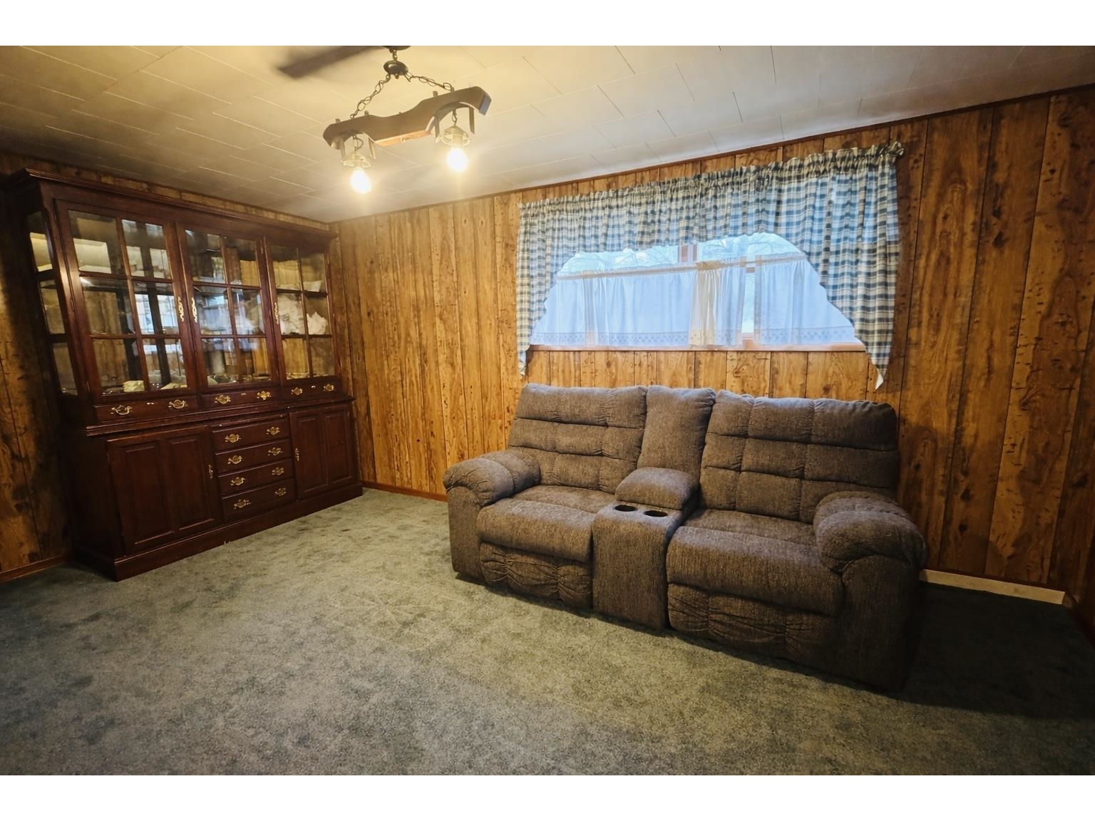 147 South Lunenburg Road