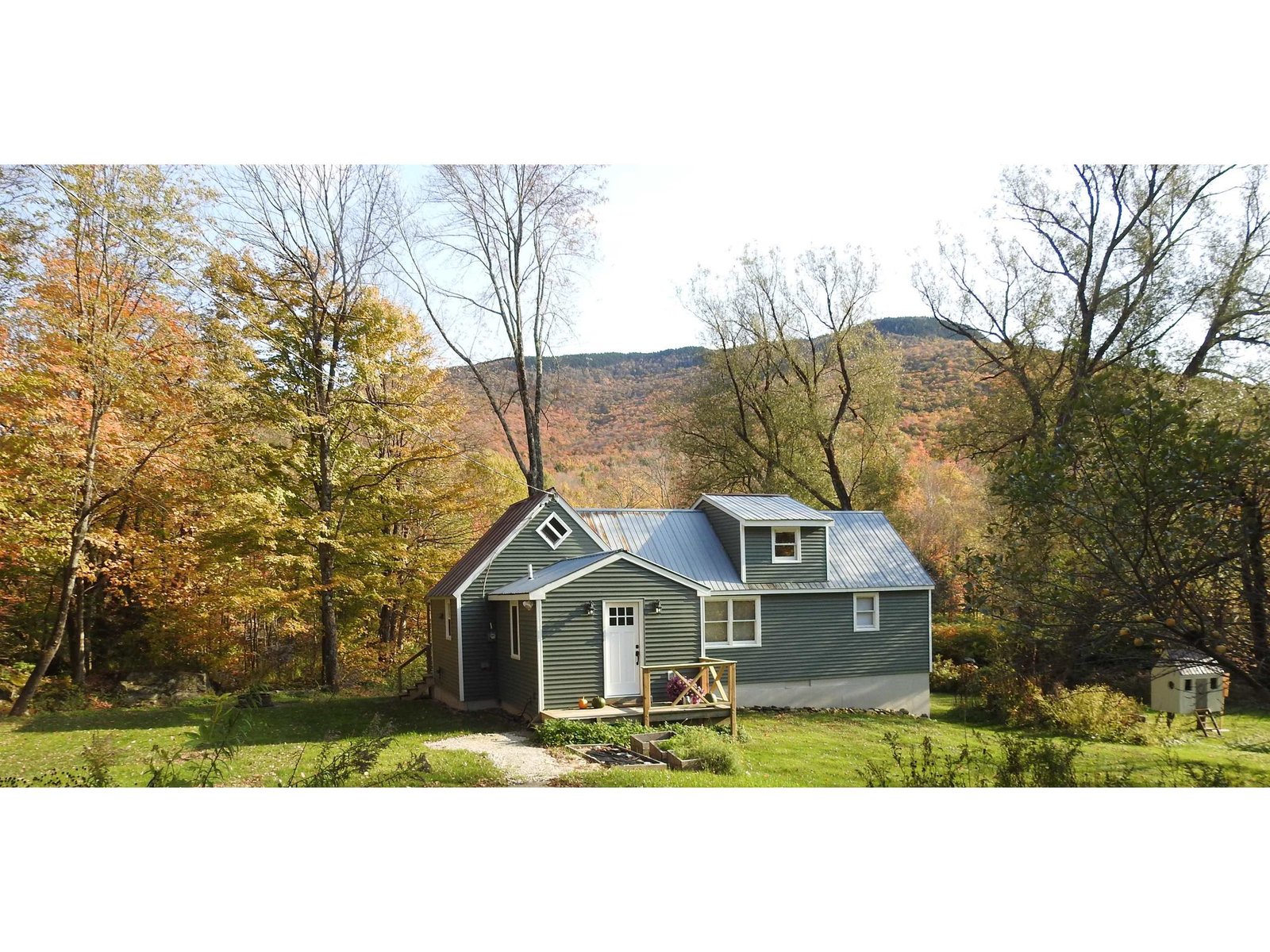 Side lawn on left side of house