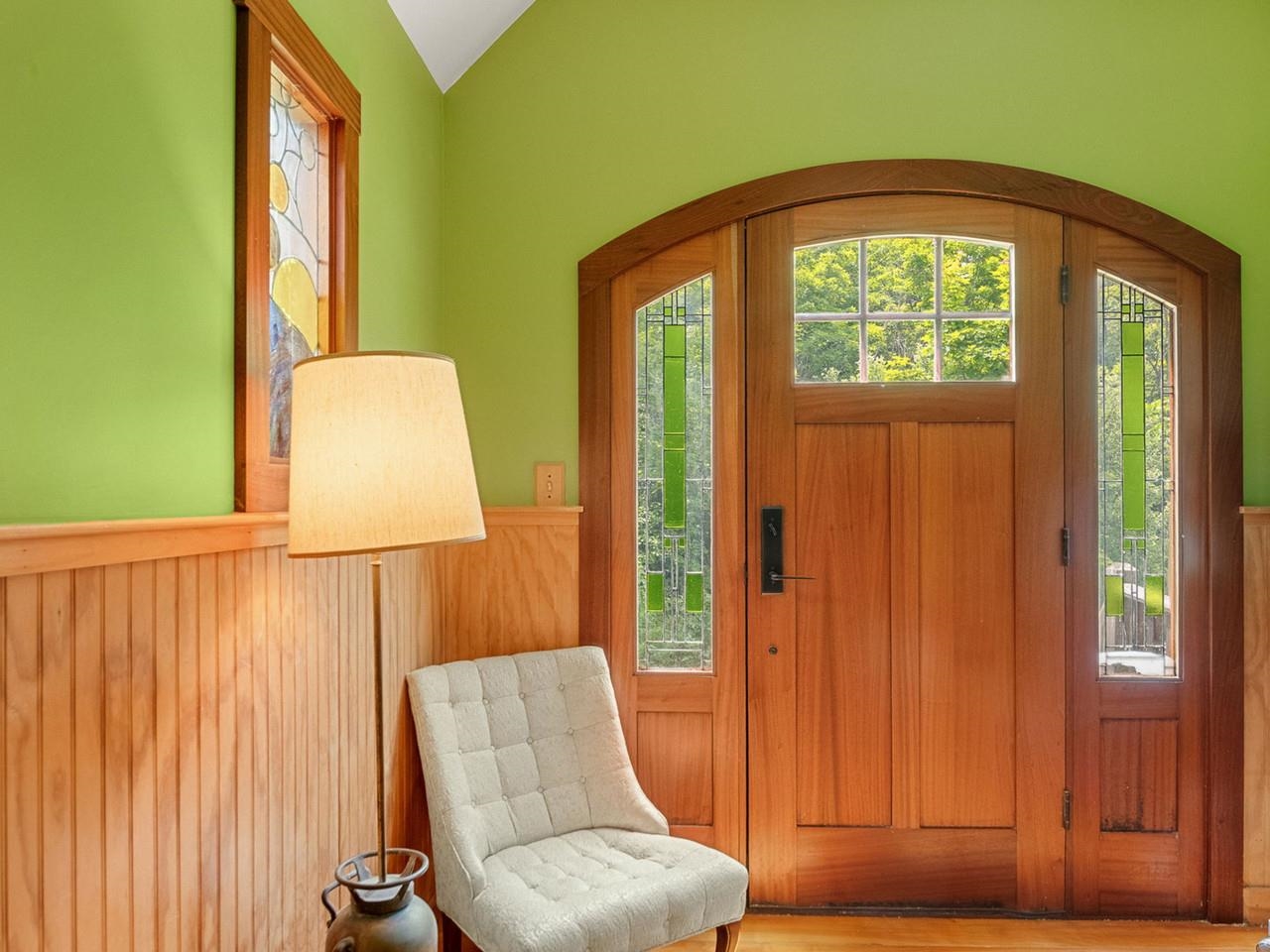 Hobbit-like formal entry