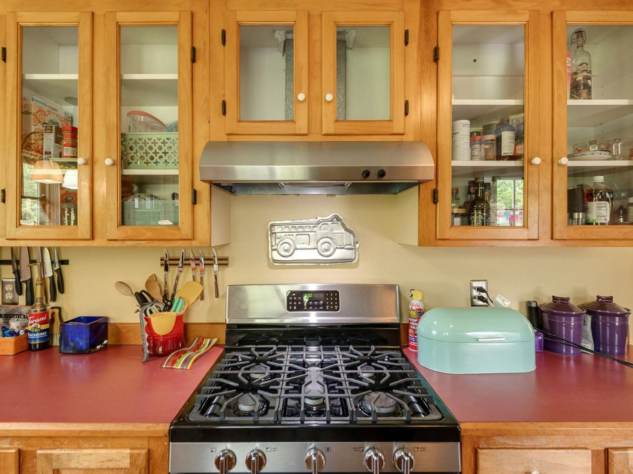 Gas stove, glass cabinets