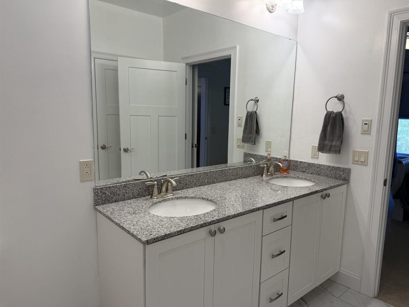 1st floor bath