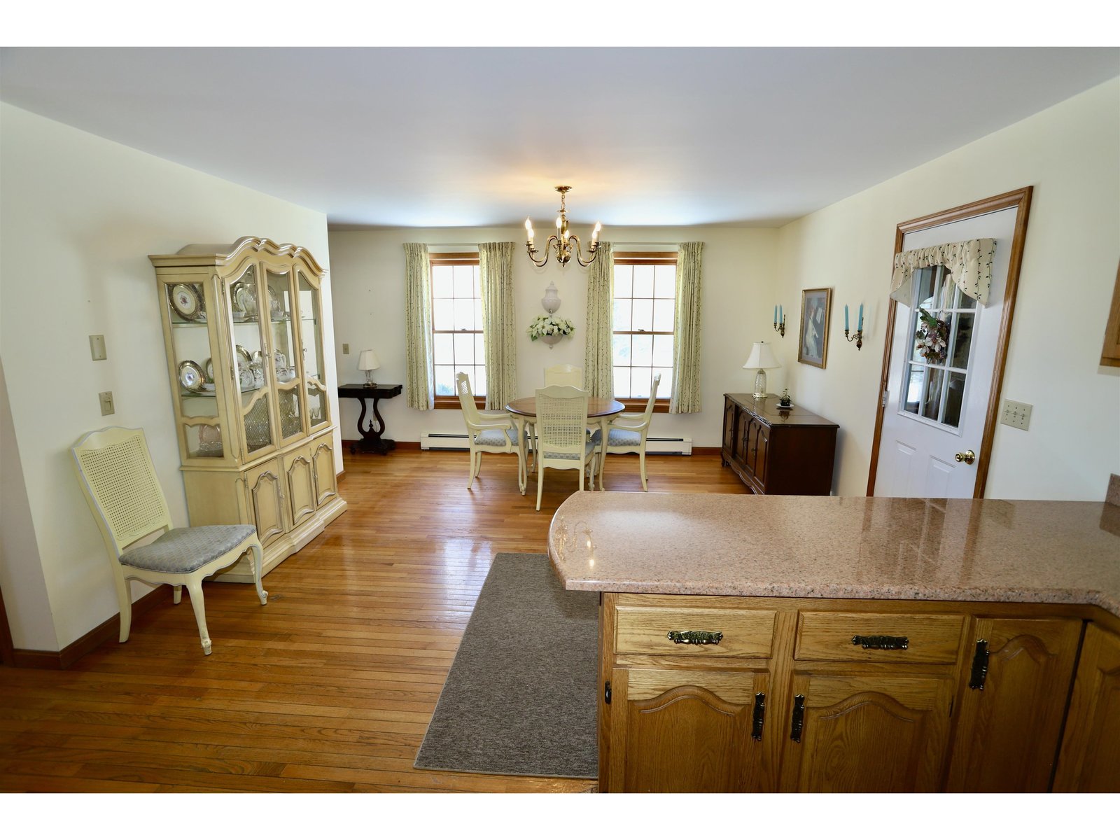 Kitchen/Dining