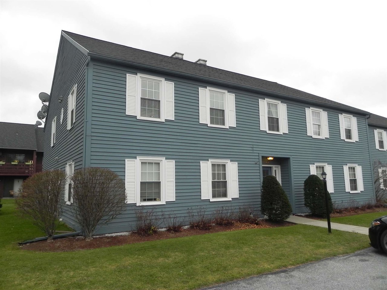 148 North Twin Oaks Terrace