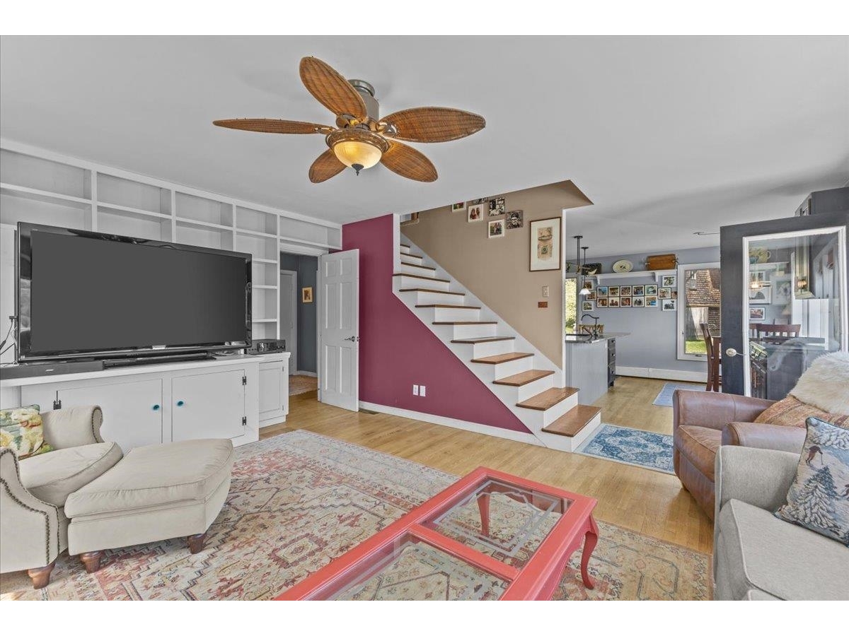 1487 River Road