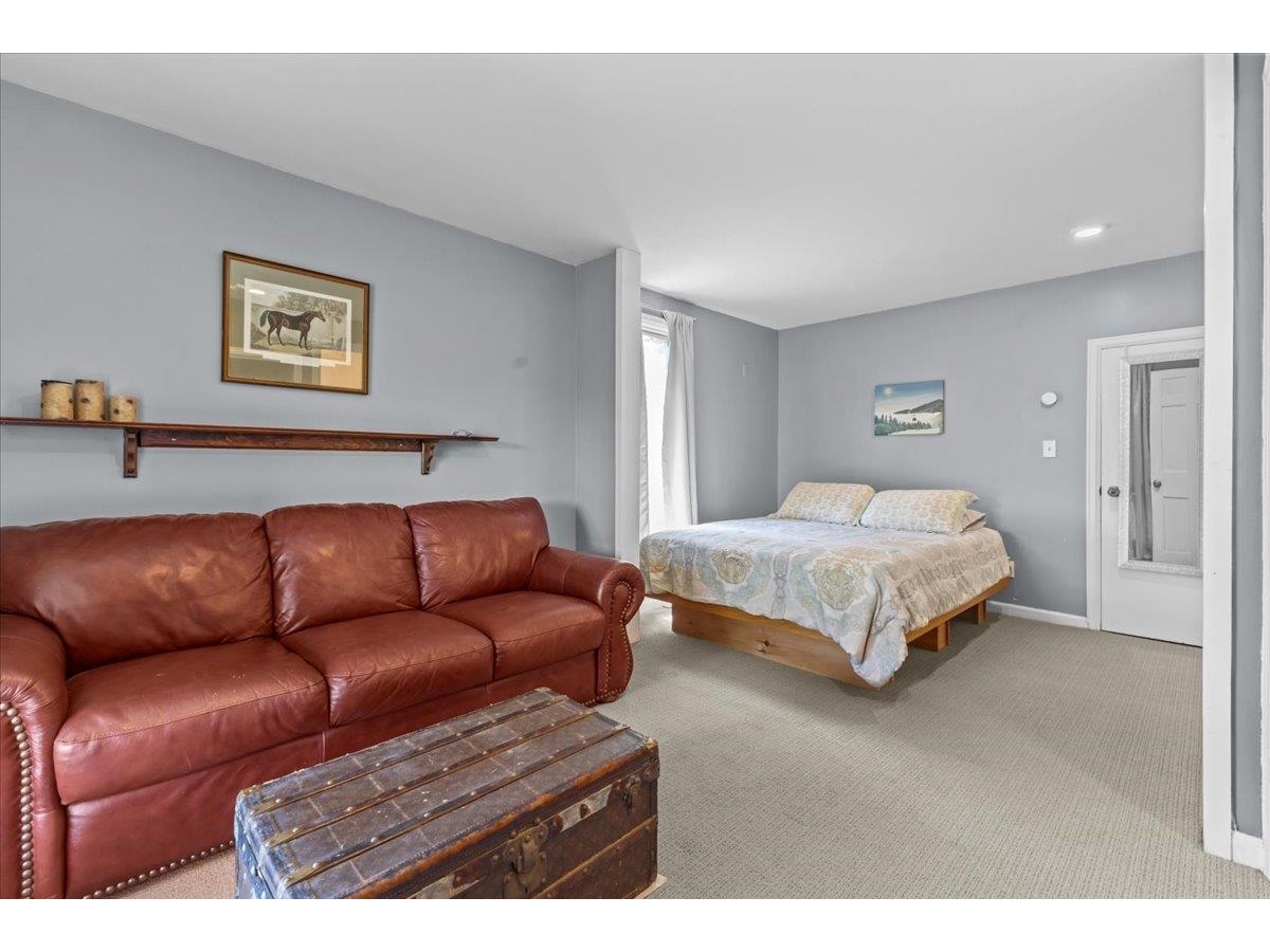 1487 River Road