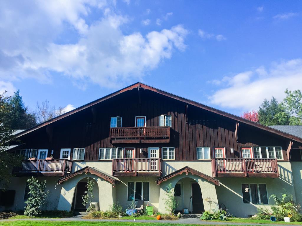 149 Airport Road, Fly-In Chalets, Unit J